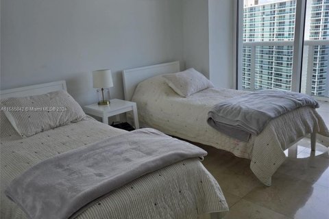 Condominio en venta en Sunny Isles Beach, Florida, 2 dormitorios, 135.92 m2 № 1378886 - foto 7