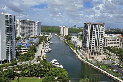 Copropriété à vendre à Sunny Isles Beach, Floride: 2 chambres, 135.92 m2 № 1378886 - photo 10