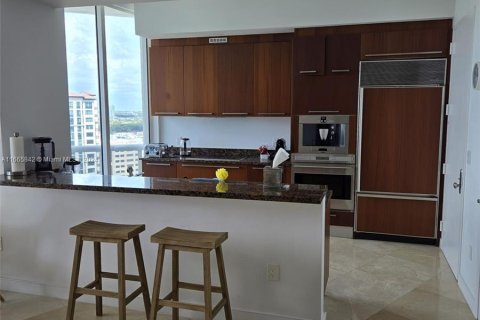 Condominio en venta en Sunny Isles Beach, Florida, 2 dormitorios, 135.92 m2 № 1378886 - foto 3