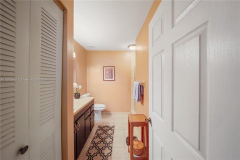 Touwnhouse à vendre à Hialeah, Floride: 2 chambres, 121.61 m2 № 1378884 - photo 16