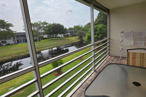 Condo in Deerfield Beach, Florida, 1 bedroom  № 1180615 - photo 20