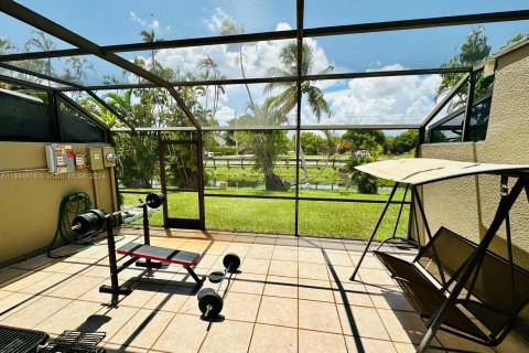 Adosado en venta en Pembroke Pines, Florida, 3 dormitorios, 156.63 m2 № 1329123 - foto 27