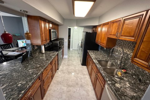 Adosado en venta en Pembroke Pines, Florida, 3 dormitorios, 156.63 m2 № 1329123 - foto 1