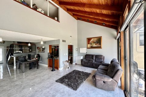 Adosado en venta en Pembroke Pines, Florida, 3 dormitorios, 156.63 m2 № 1329123 - foto 7