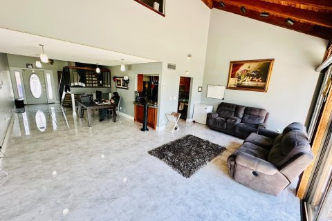 Adosado en venta en Pembroke Pines, Florida, 3 dormitorios, 156.63 m2 № 1329123 - foto 6