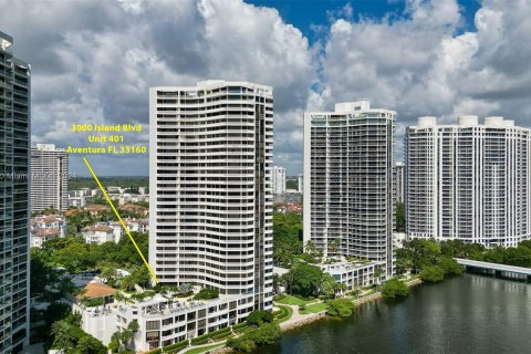 Condominio en venta en Aventura, Florida, 3 dormitorios, 309.92 m2 № 1330002 - foto 1