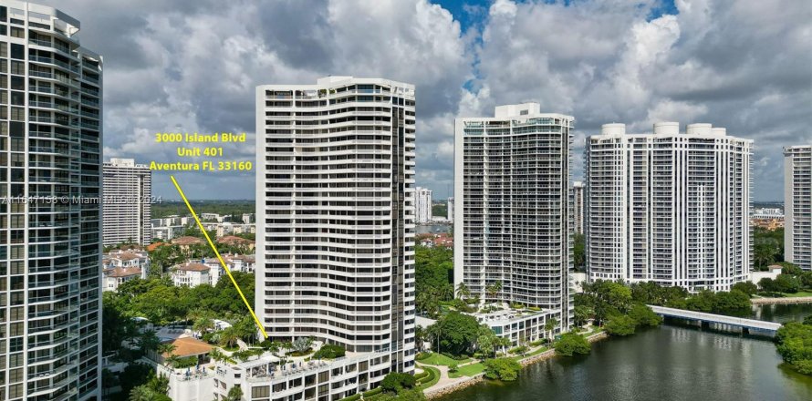 Condominio en Aventura, Florida, 3 dormitorios  № 1330002