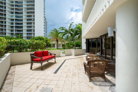 Copropriété à vendre à Aventura, Floride: 3 chambres, 309.92 m2 № 1330002 - photo 30