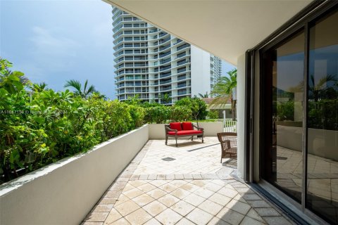 Copropriété à vendre à Aventura, Floride: 3 chambres, 309.92 m2 № 1330002 - photo 2