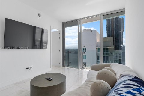 Condo in Miami, Florida, 1 bedroom  № 1103662 - photo 30