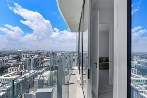 Condo in Miami, Florida, 1 bedroom  № 1103662 - photo 22