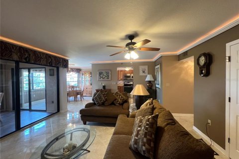 Condo in Punta Gorda, Florida, 2 bedrooms  № 1201960 - photo 9