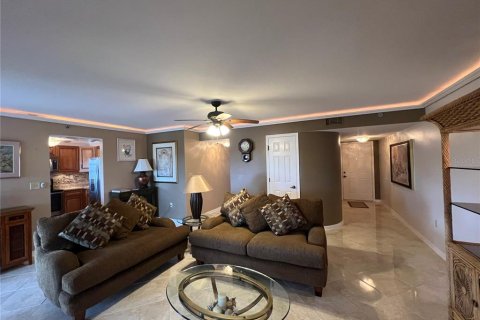 Condo in Punta Gorda, Florida, 2 bedrooms  № 1201960 - photo 3