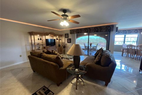 Condo in Punta Gorda, Florida, 2 bedrooms  № 1201960 - photo 6