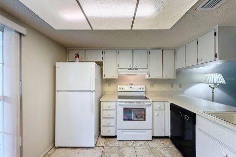 Condo in Hudson, Florida, 2 bedrooms  № 1346260 - photo 6