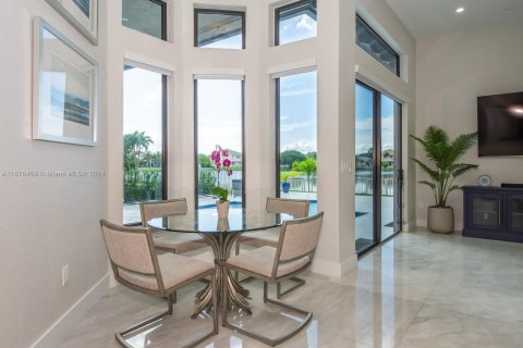 Villa ou maison à vendre à Miramar, Floride: 5 chambres, 239.32 m2 № 1401297 - photo 11