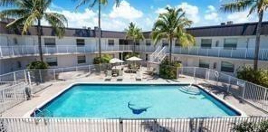 Condo in Fort Lauderdale, Florida, 2 bedrooms  № 808417