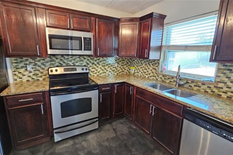 Condo in Tampa, Florida, 1 bedroom  № 1344642 - photo 4