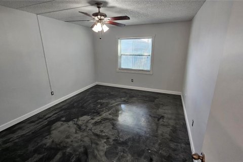 Condo in Tampa, Florida, 1 bedroom  № 1344642 - photo 9