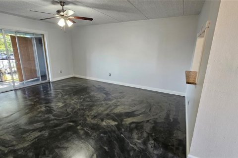 Condo in Tampa, Florida, 1 bedroom  № 1344642 - photo 3