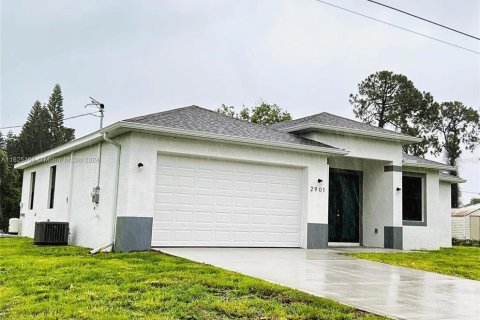 House in Lehigh Acres, Florida 4 bedrooms, 152.17 sq.m. № 1373153 - photo 2