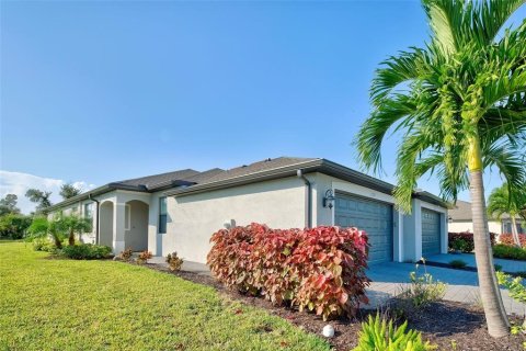 Villa ou maison à vendre à Port Charlotte, Floride: 2 chambres, 144.37 m2 № 1373144 - photo 4