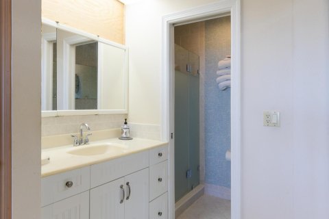 Condo in North Palm Beach, Florida, 2 bedrooms  № 1163234 - photo 13