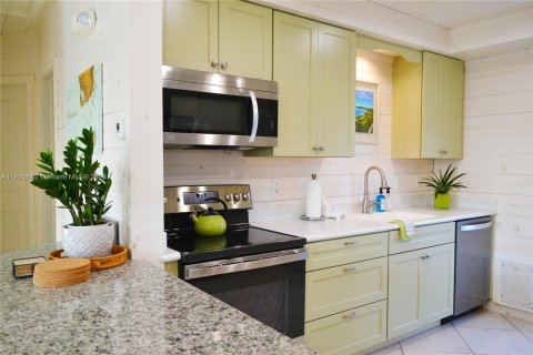 Casa en venta en Marathon, Florida, 2 dormitorios, 87.42 m2 № 638172 - foto 11