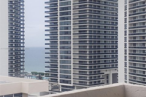 Copropriété à louer à Hallandale Beach, Floride: 2 chambres, 158.86 m2 № 650450 - photo 20