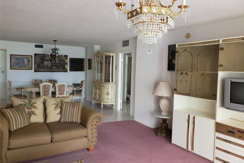 Copropriété à louer à Hallandale Beach, Floride: 2 chambres, 158.86 m2 № 650450 - photo 5