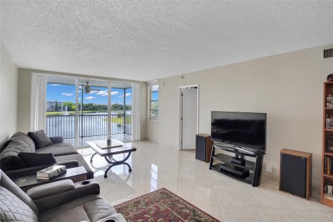 Copropriété à vendre à Pompano Beach, Floride: 2 chambres, 117.06 m2 № 1168816 - photo 17