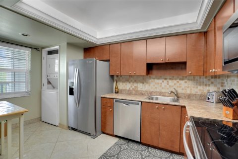 Condo in Pompano Beach, Florida, 2 bedrooms  № 1168816 - photo 22