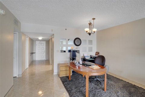 Copropriété à vendre à Pompano Beach, Floride: 2 chambres, 117.06 m2 № 1168816 - photo 15