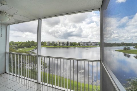 Condo in Pompano Beach, Florida, 2 bedrooms  № 1168816 - photo 4