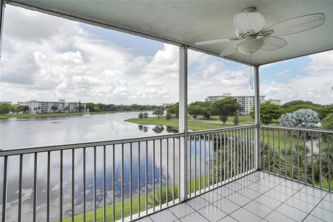 Copropriété à vendre à Pompano Beach, Floride: 2 chambres, 117.06 m2 № 1168816 - photo 5