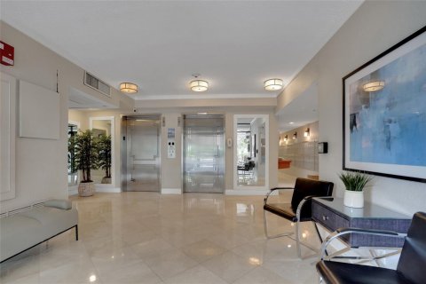 Copropriété à vendre à Pompano Beach, Floride: 2 chambres, 117.06 m2 № 1168816 - photo 18