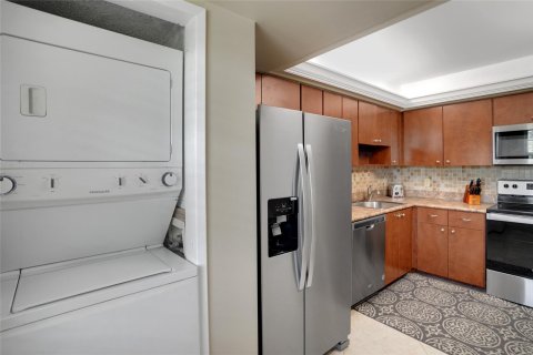 Condo in Pompano Beach, Florida, 2 bedrooms  № 1168816 - photo 20