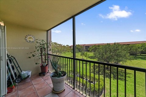 Copropriété à vendre à Pembroke Pines, Floride: 2 chambres, 112.13 m2 № 1160171 - photo 15