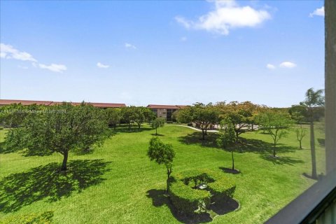 Copropriété à vendre à Pembroke Pines, Floride: 2 chambres, 112.13 m2 № 1160171 - photo 16