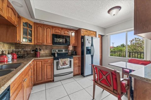 Copropriété à vendre à Pembroke Pines, Floride: 2 chambres, 112.13 m2 № 1160171 - photo 5