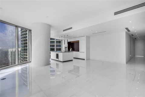 Condominio en venta en Miami, Florida, 2 dormitorios, 199.55 m2 № 1415326 - foto 12