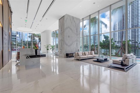 Condominio en venta en Miami, Florida, 2 dormitorios, 199.55 m2 № 1415326 - foto 27