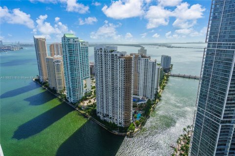 Condominio en venta en Miami, Florida, 2 dormitorios, 199.55 m2 № 1415326 - foto 9