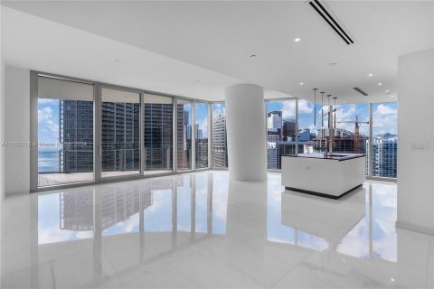 Condominio en venta en Miami, Florida, 2 dormitorios, 199.55 m2 № 1415326 - foto 5