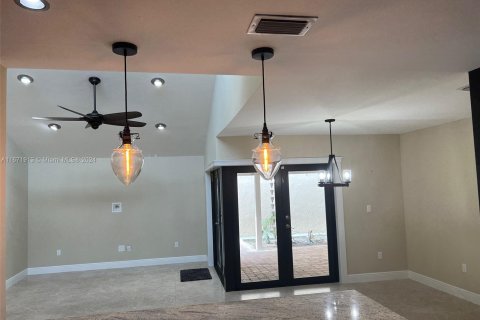 Casa en venta en Miami, Florida, 3 dormitorios, 129.69 m2 № 1394724 - foto 8