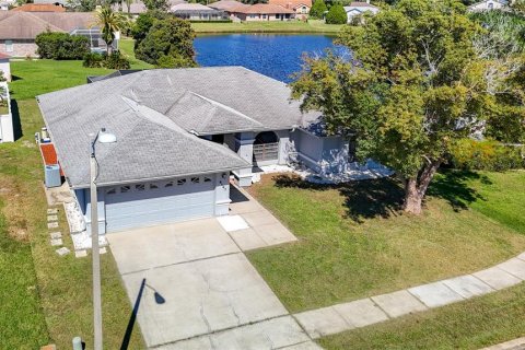 Casa en venta en New Port Richey, Florida, 3 dormitorios, 165.92 m2 № 1414322 - foto 3