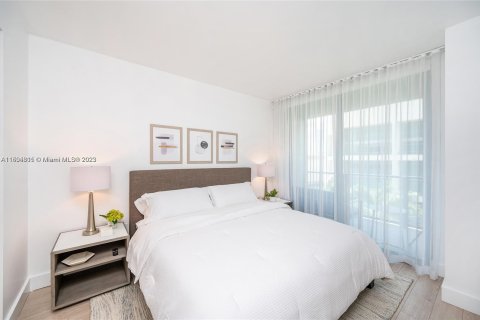 Condo in Miami, Florida, 1 bedroom  № 912911 - photo 13