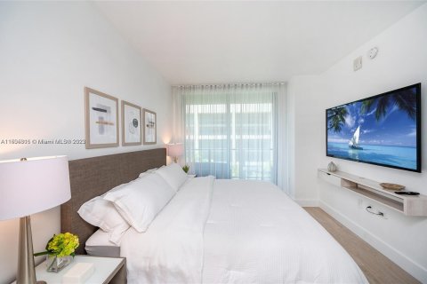 Condo in Miami, Florida, 1 bedroom  № 912911 - photo 10