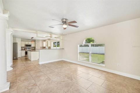 Villa ou maison à vendre à North Port, Floride: 3 chambres, 208.84 m2 № 1382275 - photo 7