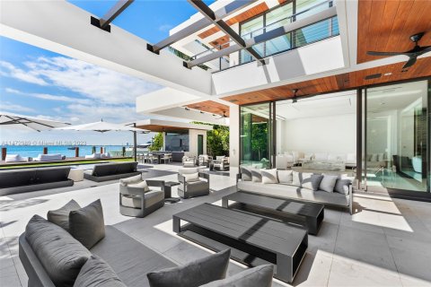 Villa ou maison à vendre à Miami Beach, Floride: 7 chambres, 721.57 m2 № 784607 - photo 19